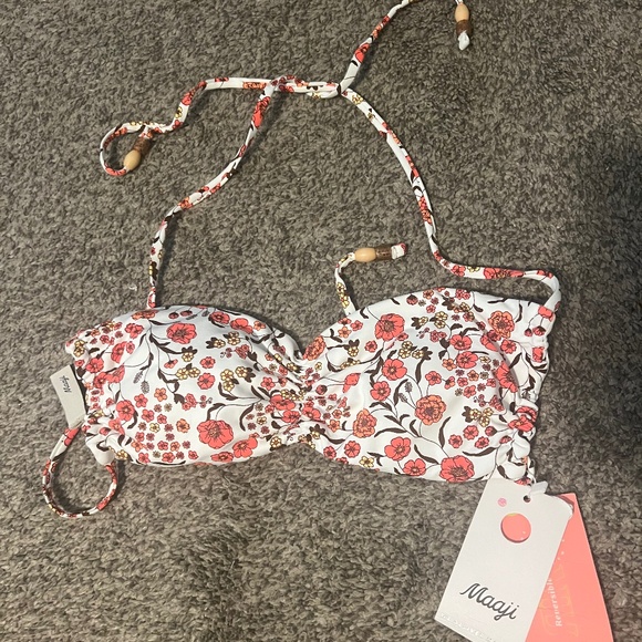 Maaji BNWT reversible bikini top - size small/medium - Picture 1 of 2
